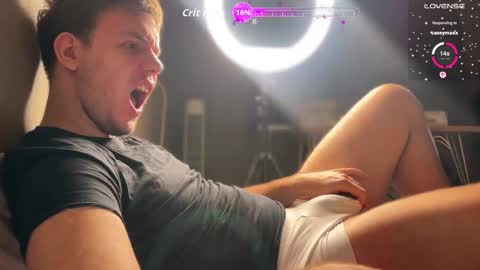 Snapshot of christophertan chatting on 01-09-26, 11:46 Christopher online show from 01-09-26, 11:46