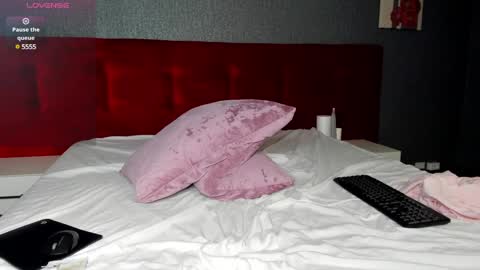 Snapshot of christy_little chatting on 02-19-25, 02:34 hristy3 online show from 02-19-25, 02:34