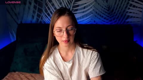 Snapshot of christycrayme chatting on 11-15-25, 01:47 ChristyCrayme online show from 11-15-25, 01:47