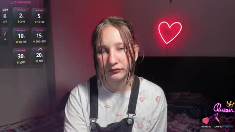 christyw3b online show from 05-30-26, 07:44