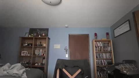 chrisw8121 online show from 11-20-25, 08:52