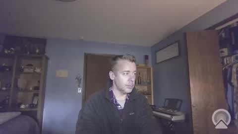 chrisw8121 online show from 04-01-26, 04:15