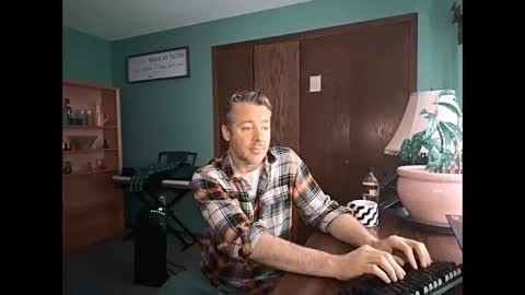 chrisw8121 online show from 04-19-26, 12:11