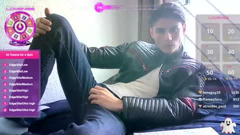 Snapshot of chrixtopherobin chatting on 12-22-24, 08:36 Chrixtopherobin online show from 12-22-24, 08:36