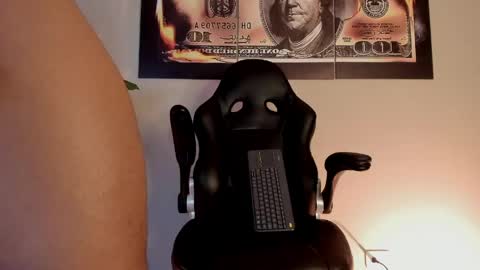 Snapshot of chrizmacgregor chatting on 05-30-26, 08:50 chrizmacgregor online show from 05-30-26, 08:50