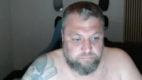 Snapshot of chrizz80 chatting on 06-18-26, 10:47 Chrizz online show from 06-18-26, 10:47