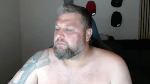Snapshot of chrizz80 chatting on 06-24-26, 10:42 Chrizz online show from 06-24-26, 10:42