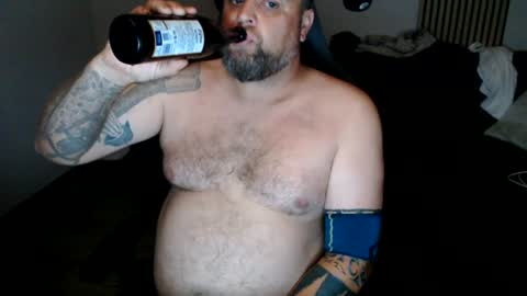 Snapshot of chrizz80 chatting on 07-12-26, 10:45 Chrizz online show from 07-12-26, 10:45