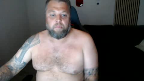 Snapshot of chrizz80 chatting on 07-25-26, 10:18 Chrizz online show from 07-25-26, 10:18
