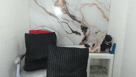 Snapshot of chrysta_12 chatting on 09-14-25, 12:26 chrystal hotty online show from 09-14-25, 12:26