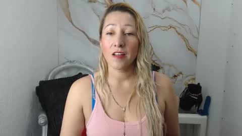 Snapshot of chrysta_12 chatting on 09-18-25, 12:51 chrystal hotty online show from 09-18-25, 12:51