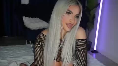Snapshot of chrystalcade chatting on 06-16-26, 08:44 Chrystal online show from 06-16-26, 08:44