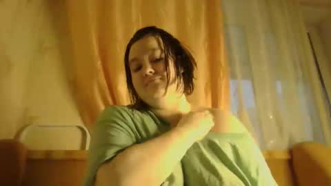 Snapshot of chubby__katie_ chatting on 12-14-24, 06:35 Kat online show from 12-14-24, 06:35