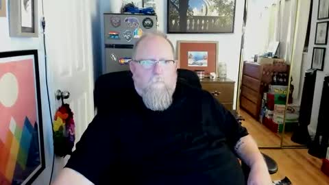 Chubby online show from 11-29-25, 03:42