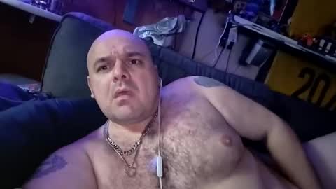 chubbyman40 online show from 05-18-26, 04:18