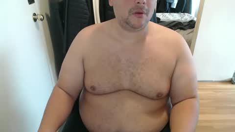 Snapshot of chubbyvix chatting on 10-16-25, 04:08 AstorYvr online show from 10-16-25, 04:08