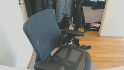 AstorYvr online show from 11-06-25, 06:09