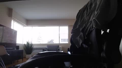 AstorYvr online show from 04-15-26, 06:26