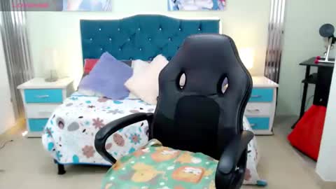 Lulu online show from 04-17-26, 02:31