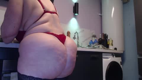 Snapshot of chwerry_b0 chatting on 02-12-25, 10:15 Jessica online show from 02-12-25, 10:15