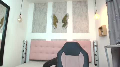 ...   ... online show from 06-21-26, 03:53