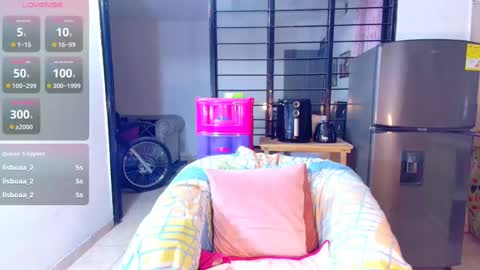 Snapshot of ciaraebonyxxx chatting on 02-15-25, 08:11 ciaraebonyxxx online show from 02-15-25, 08:11