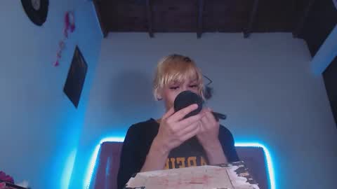 Snapshot of cicimom chatting on 01-07-26, 05:10 cicimom online show from 01-07-26, 05:10