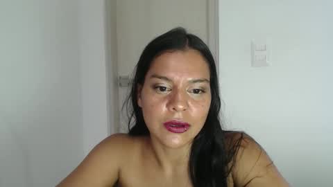 Snapshot of cielonoir04 chatting on 05-19-26, 09:54 Cielo Noir online show from 05-19-26, 09:54