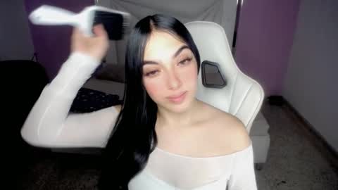 Snapshot of cieloo_ chatting on 11-07-25, 08:42 CIELO online show from 11-07-25, 08:42