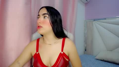 Snapshot of cieloo_ chatting on 01-14-26, 09:31 CIELO online show from 01-14-26, 09:31