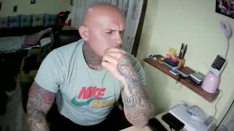 cikakure16081976 online show from 01-12-25, 06:05