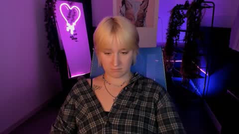 Snapshot of cinbellamy chatting on 09-11-25, 06:35 Cin Bellamy online show from 09-11-25, 06:35