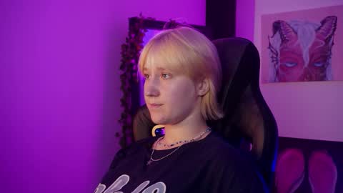 Snapshot of cinbellamy chatting on 09-17-25, 08:49 Cin Bellamy online show from 09-17-25, 08:49