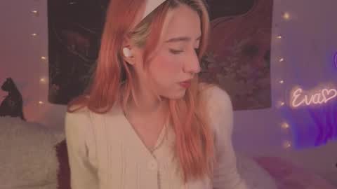 Snapshot of cinderella_lewis chatting on 03-01-26, 03:19 Sofi Eva and Mey online show from 03-01-26, 03:19