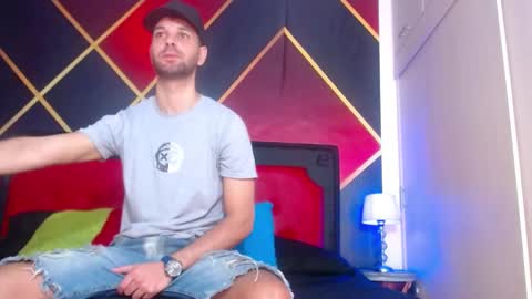 Snapshot of cindyandcarlo chatting on 03-01-25, 12:23 CindyandCarlo online show from 03-01-25, 12:23