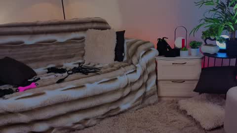Cindy online show from 04-06-26, 04:30