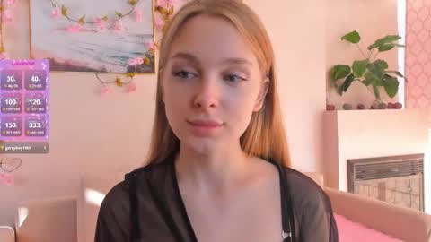 Snapshot of cindyreming chatting on 10-18-25, 06:26 Im Cindy online show from 10-18-25, 06:26