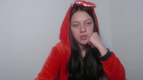 Snapshot of cinna_sweety chatting on 10-20-25, 02:23 cinna online show from 10-20-25, 02:23