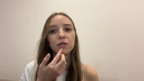Aurora online show from 04-21-26, 03:17