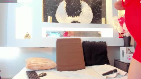 Cinthya  online show from 11-20-25, 12:27