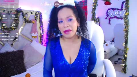 Cintia online show from 12-15-24, 01:11