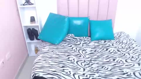 cintia_moretti online show from 11-30-25, 11:25