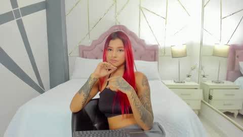 Snapshot of cintiacolins chatting on 02-19-25, 07:27 CintiaCollins online show from 02-19-25, 07:27