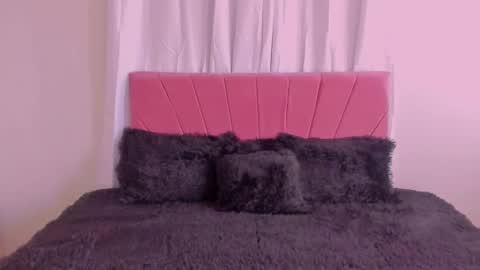 CintiaCollins  online show from 12-15-25, 01:37