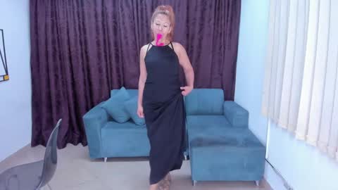  CINTIA  online show from 11-24-25, 11:32