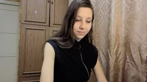 Lisa Salivan online show from 11-17-25, 11:10