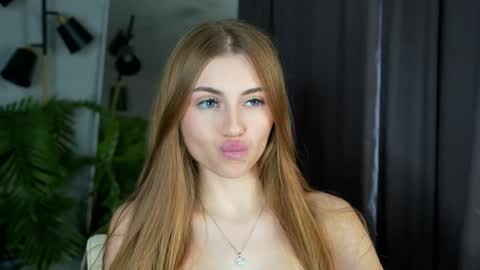 Snapshot of cirilada chatting on 12-15-24, 08:19 Sandy online show from 12-15-24, 08:19