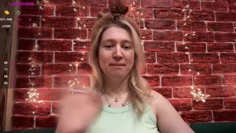 Snapshot of citrusblissss chatting on 12-22-25, 02:08 citrusblissss online show from 12-22-25, 02:08