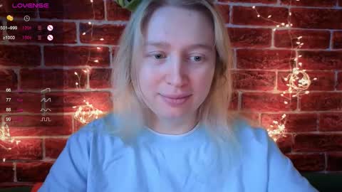 Snapshot of citrusblissss chatting on 01-08-26, 03:20 citrusblissss online show from 01-08-26, 03:20