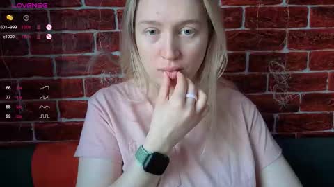 Snapshot of citrusblissss chatting on 01-13-26, 04:07 citrusblissss online show from 01-13-26, 04:07